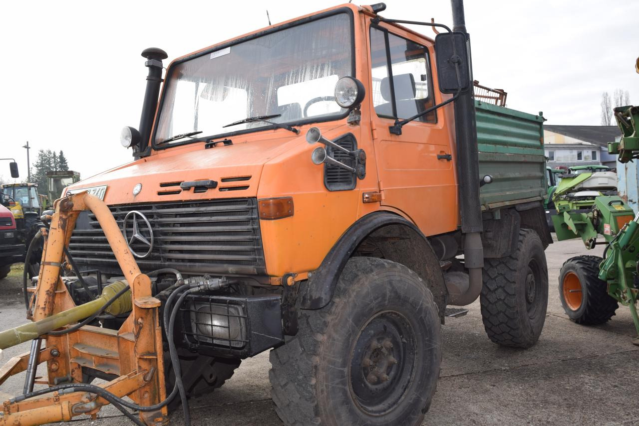 Traktor Mercedes-Benz Unimog U 1200: bilde 2