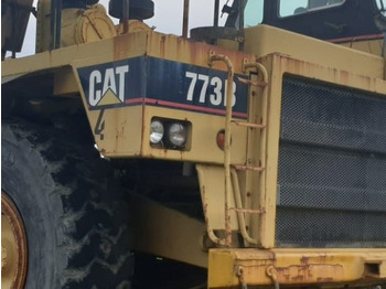 Tipptruck CATERPILLAR