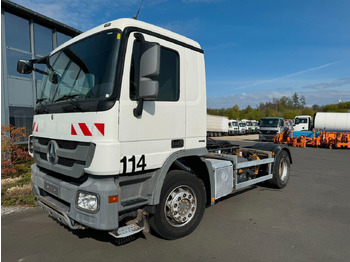 Chassis lastebil MERCEDES-BENZ Actros 1832