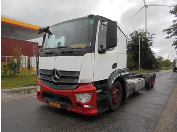 Transporter lastebil MERCEDES-BENZ Actros