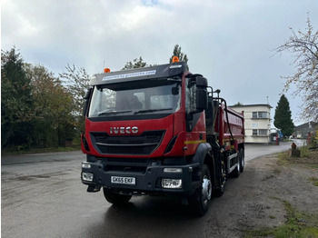 Tippbil IVECO Trakker