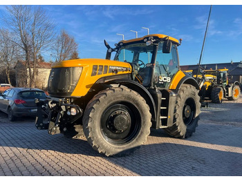 Traktor JCB