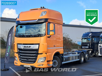 Container-transport/ Vekselflak lastebil DAF XF 530