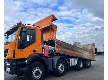 Tippbil IVECO Trakker