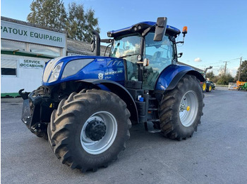 Traktor NEW HOLLAND T7.270