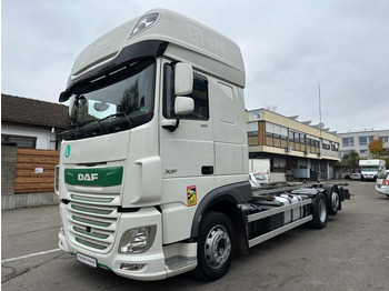 Container-transport/ Vekselflak lastebil DAF XF 106 450