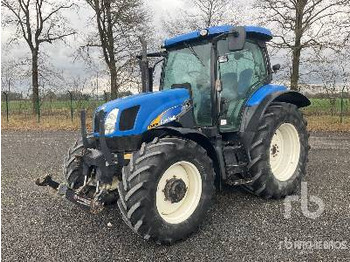 Traktor NEW HOLLAND T6020