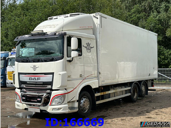 Lastebil med kjøl DAF XF 106 460