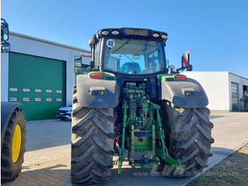 Traktor John Deere 6215R: bilde 4