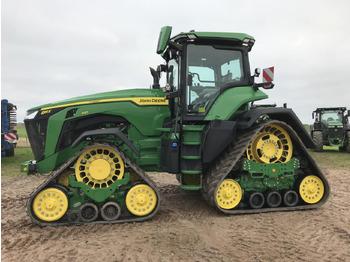 Traktor JOHN DEERE