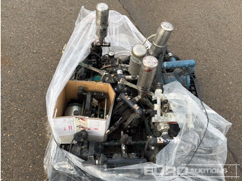 Anleggsmaskiner Pallet of Various Compressor Parts: bilde 3