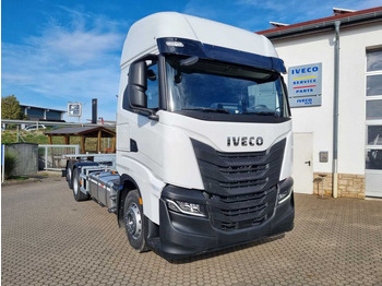 Container-transport/ Vekselflak lastebil IVECO S-WAY