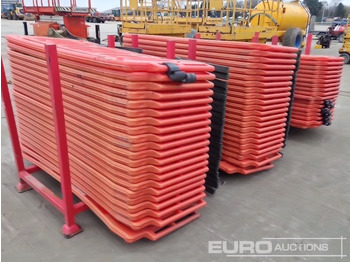 Anleggsmaskiner Stillage of Plastic Pedestrian Fencing (3 of): bilde 3