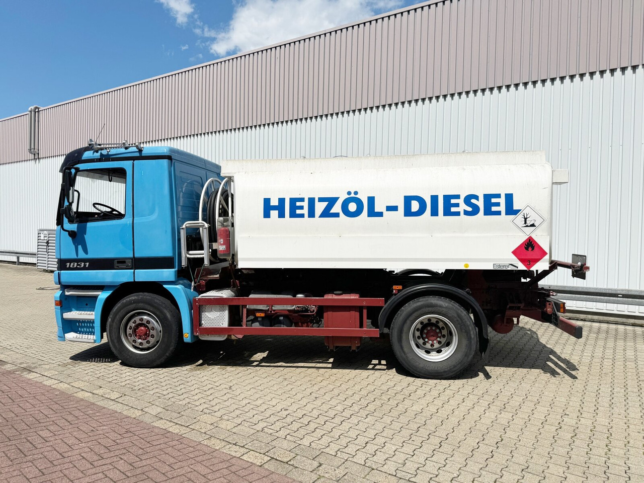 Tankbil Mercedes-Benz Actros 1831 4x2 Actros 1831 4x2, Retarder, Esterer Tankaufbau ca. 13.350l, 2 Kammern: bilde 15