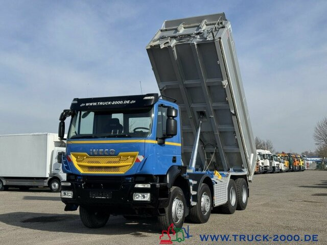 Tippbil Iveco 340T45 Trakker 8x4 Bordmatik Links+Hinten 351TKM: bilde 13