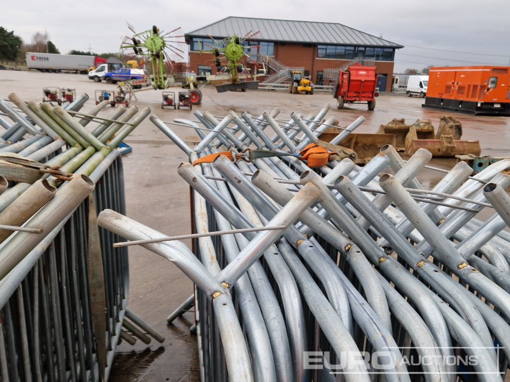 Anleggsmaskiner Bundle of Metal Pedestrian Safety Barriers (2 of): bilde 11