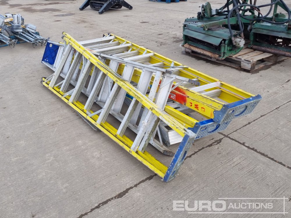 Anleggsmaskiner Fiberglass Step Ladders (3 of), Aluminium Step Ladders (2 of): bilde 7